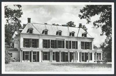 17609 Gezicht op het gebouw van de Stichting Kerk en Wereld / Academie De Horst (Hoofdstraat 211) te Driebergen-Rijsenburg.
